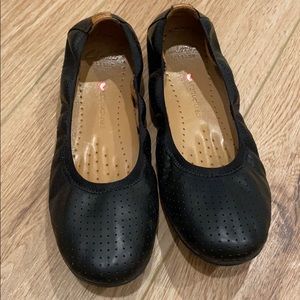 Clark’s Artisan Unstructured ballet black flats